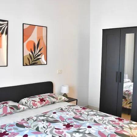 Appartamento Casalú - Giardino Privato - Parcheggio Gratuito - 600mt Da Metro Rebibbia Roma