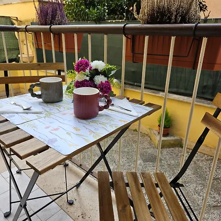 Appartamento Casalú - Giardino Privato - Parcheggio Gratuito - 600mt Da Metro Rebibbia Roma