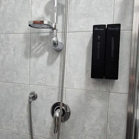 Casalú - Giardino Privato - Parcheggio Gratuito - 600mt Da Metro Rebibbia